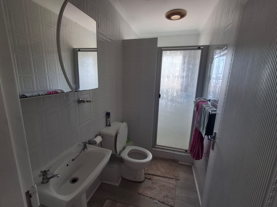 To Let 3 Bedroom Property for Rent in Summerstrand Eastern Cape